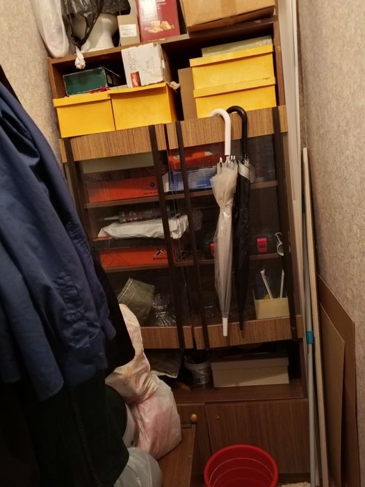 Сервант б. У очень прочный