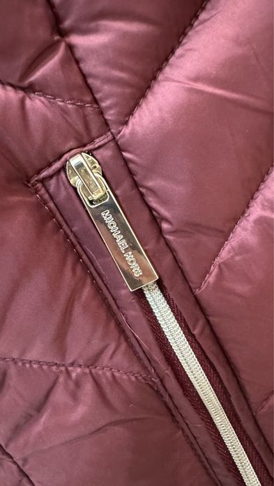 Продам фирменную куртку Michael Kors