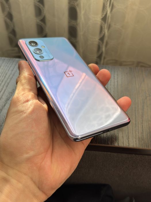 Продам one plus 9