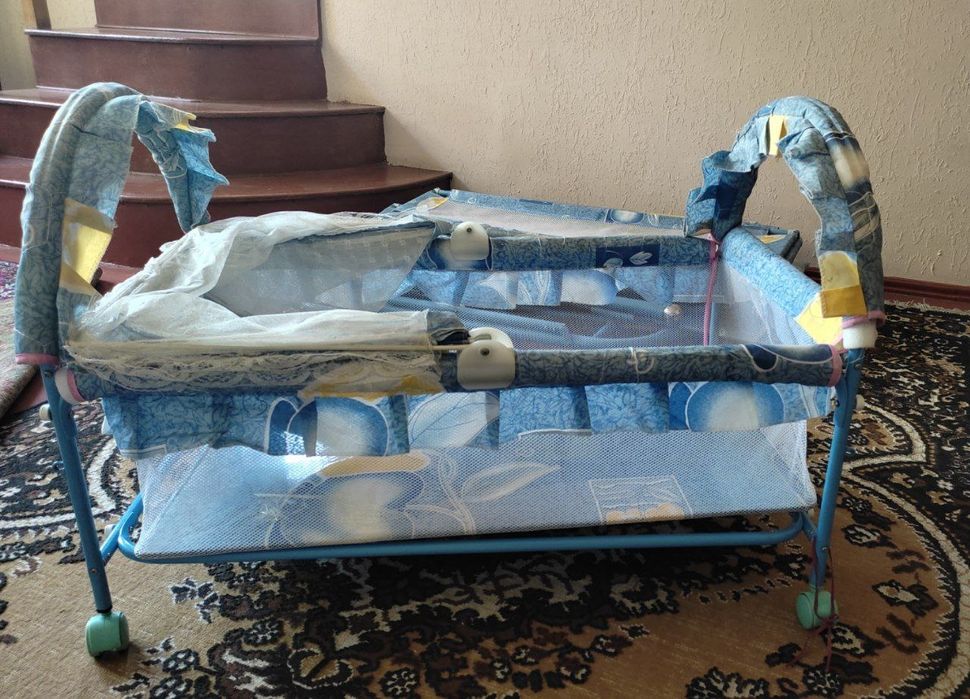 Детская кроватка