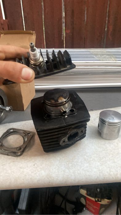 Vand piese motor bicicleta 80cc