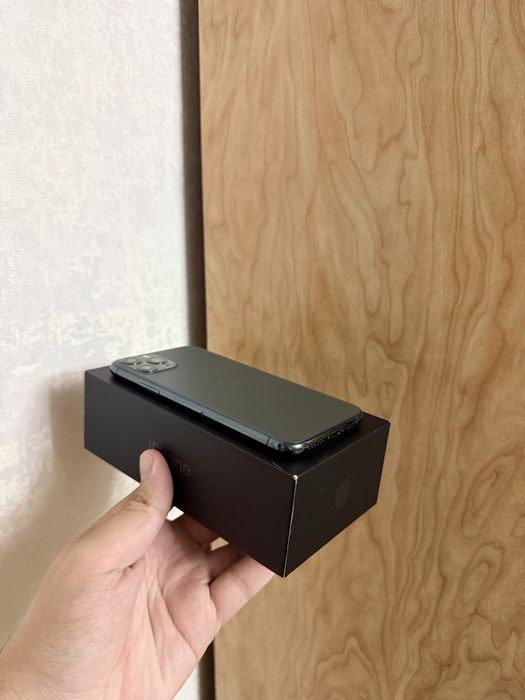 iPhone 11/Pro 64Gb - В идеальном состоянии