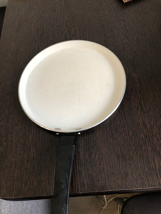Продам сковородку блинную