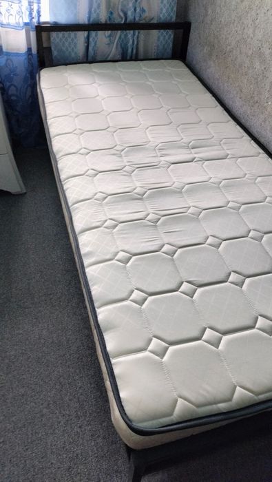 Продаётся МАТРАС