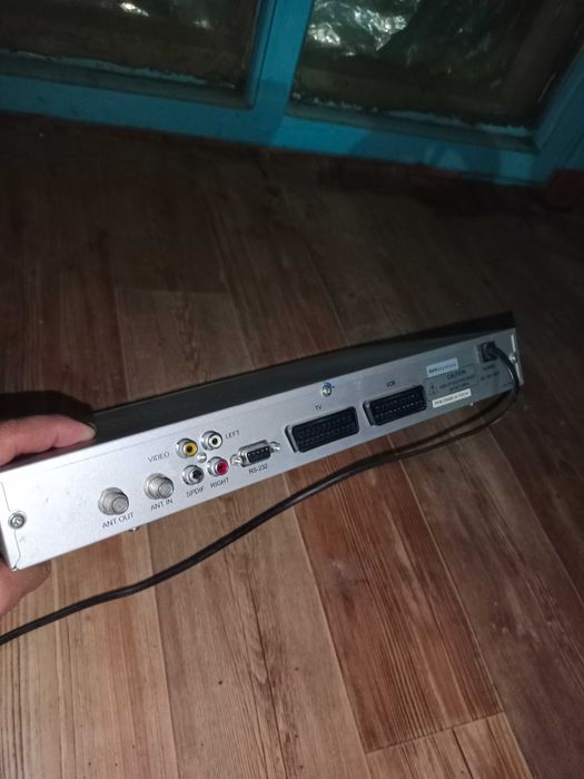 Продам спутниковый ресивер SVEC A8  пульта нет  в хорошем состоянии