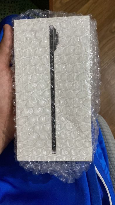 Телефон IPhone Air