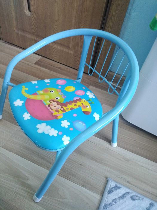 Детско столче запазено