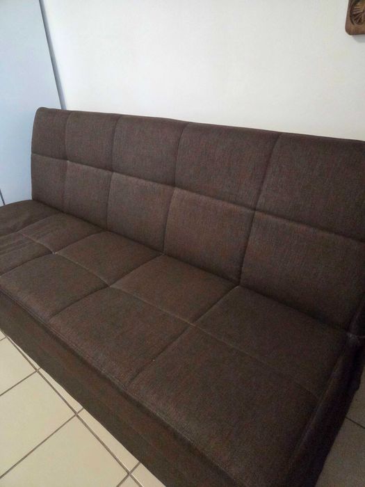 Продавам диван разтегателен