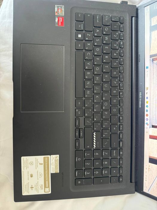 Asus vivobook 17x m3704y