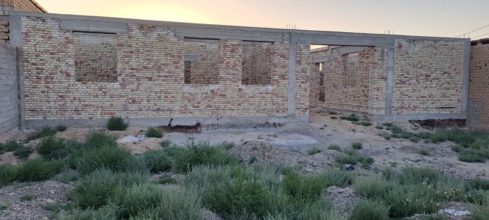 qurilishi tugallanmagan Xovli sotiladi qavali maxallasi erielni orqasi