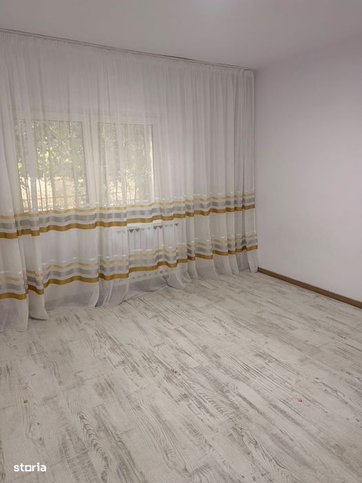 Apartament 4 camere zona Vitan Cazare Salariati