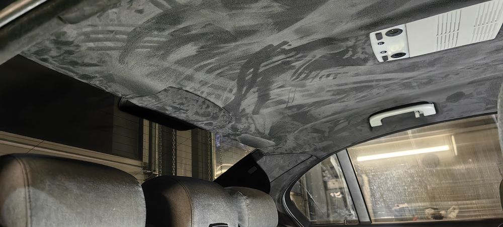 Таван и колонки черна алкантара за BMW E60