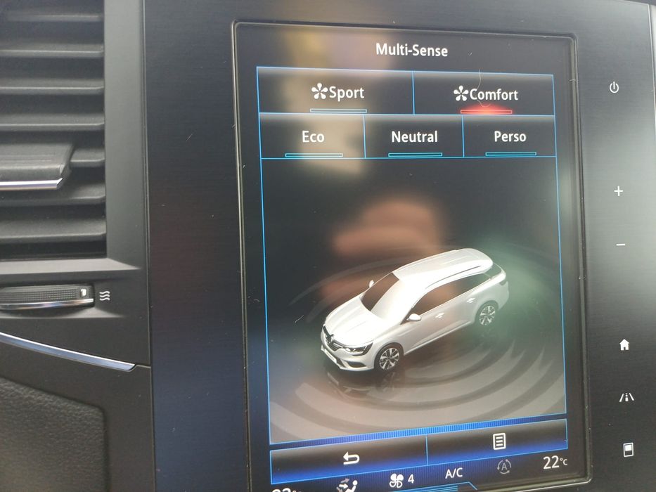 Renault Megane 4 2016 faruri led  navi mare  camera ambientale lane assist front assist piele+textil