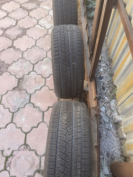 Продам зимнию резину