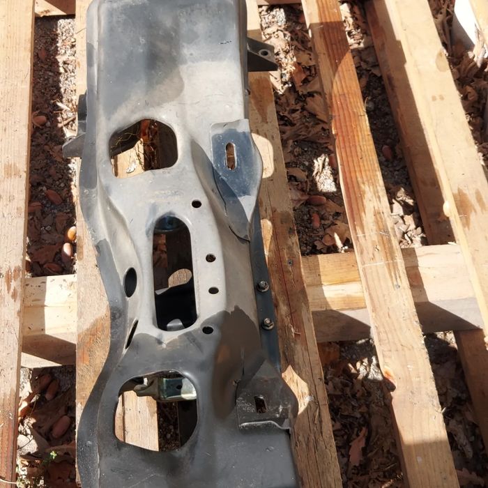 Балка передняя на Subaru Forester