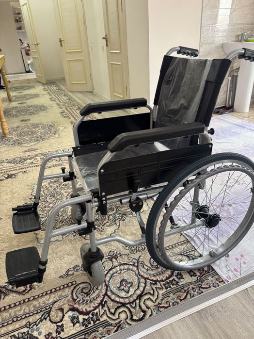 инвалидная коляска