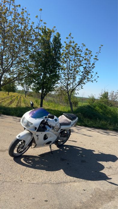 Suzuki gsxr motor 600cc