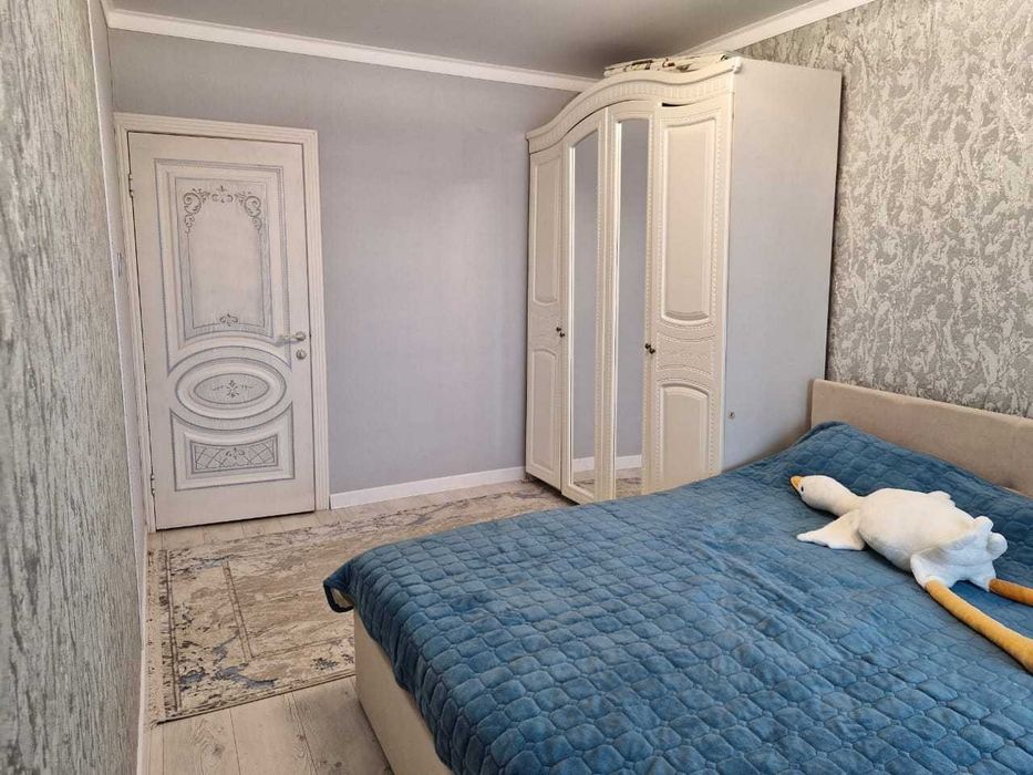 Продается 4 комн квартира Коктем,8