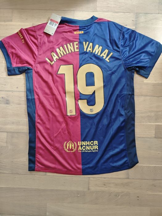 Vând tricou Barcelona yamal