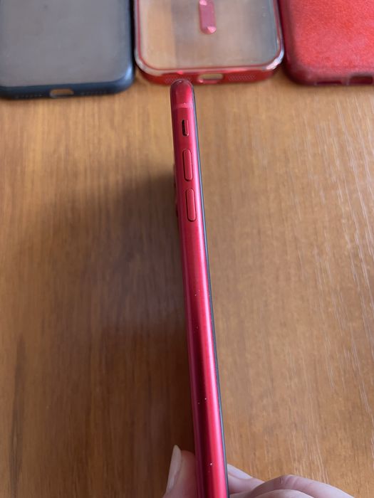 Телефон Iphone 11 red