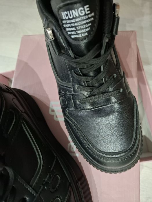 Кроссовки (ботинки) на платформе