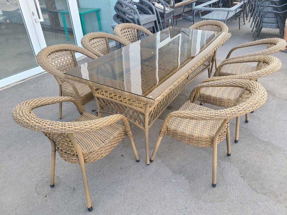 Oila uchun stol stul