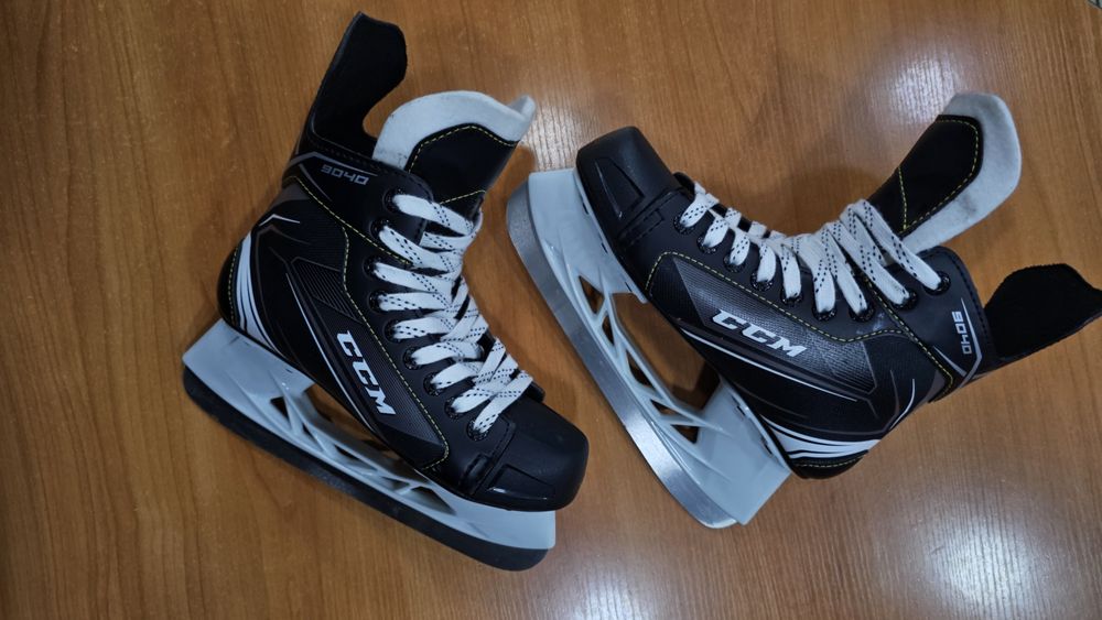 Коньки CCM Tacks 9040,36размер