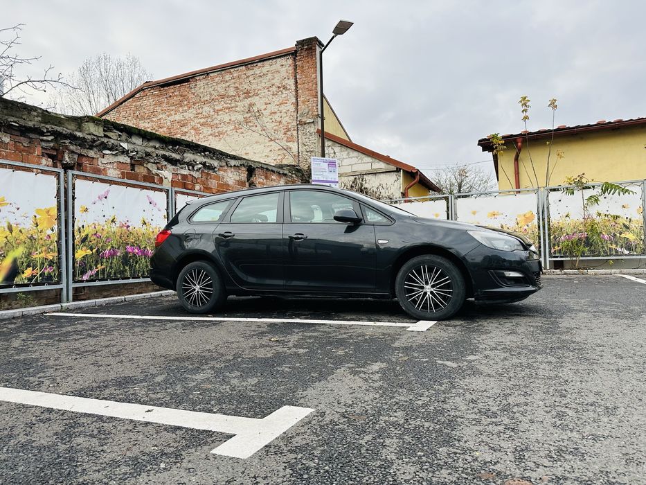 Vand opel astra J 1,6 ecotec 2015 pret fix 4750€
