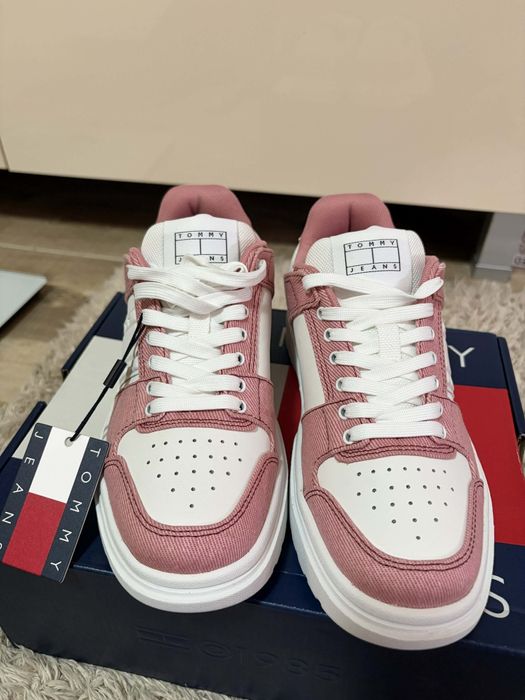 Обувки Tommy Jeans