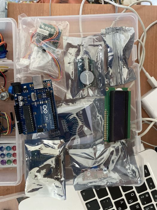 Arduino Uno и детали