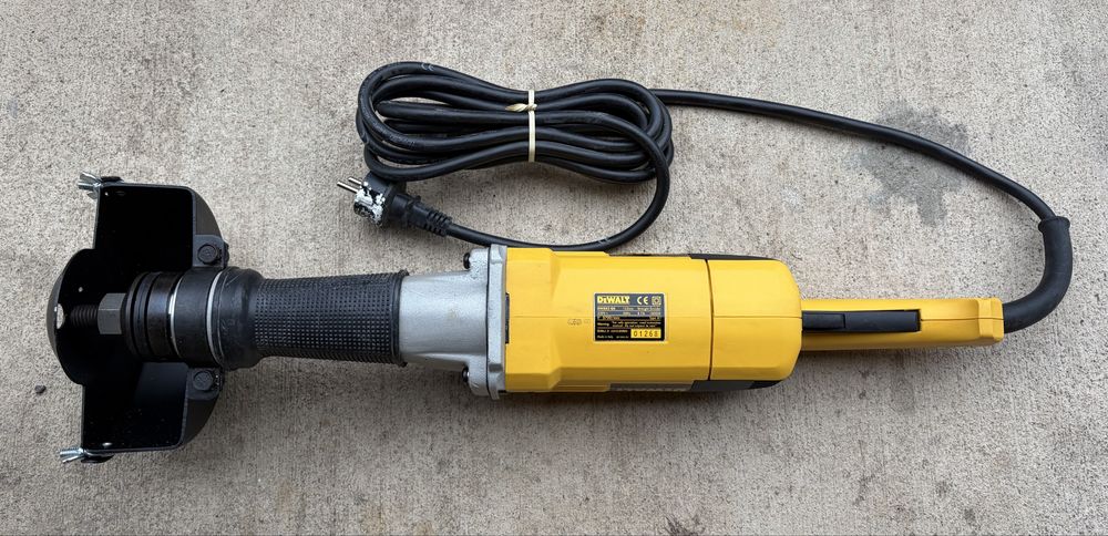 Прав шлайф Dewalt DW882-QS 1800W
