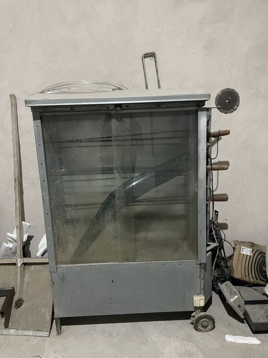 Гриль аппарат жасап тур