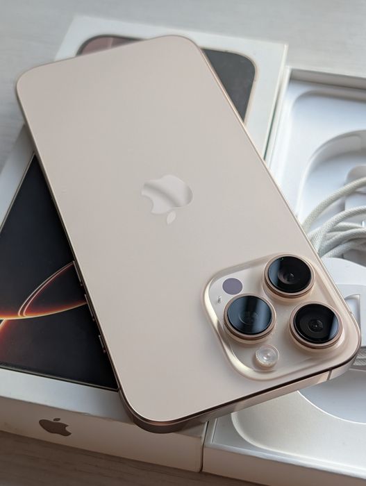 iPhone 16 Pro 256 gb аккумулятора 100