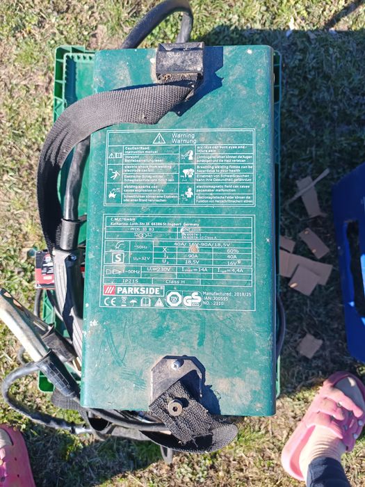 Aparat de sudura cu flux fără gaz.