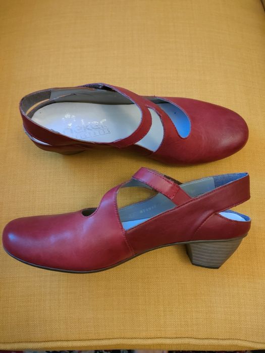 Червени кожени сандали Rieker 39 номер