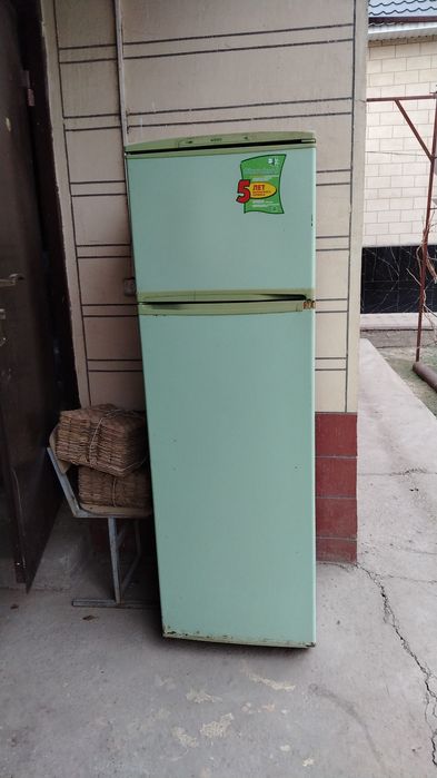 Холодильник бирюса