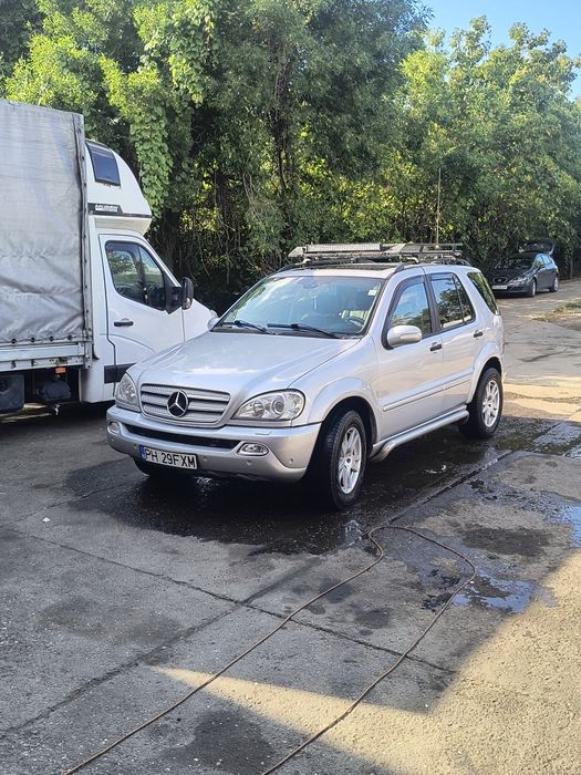 Vând Mercedes ml