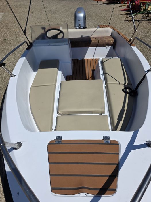 Ansamblu barca cu motor Honda  si peridoc