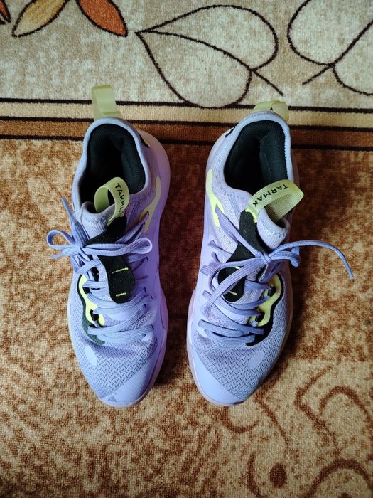 Баскетболни обувки