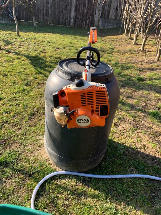 Motocoasa de gard viu Stihl