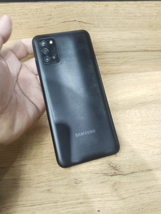 Продам телефоны Самсунг 03S