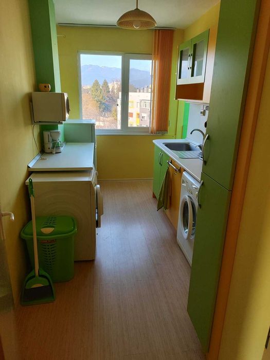 Дава се под наем Тристаен апартамент в Казанлък - 85 кв.м за 306 € - Снимка #2