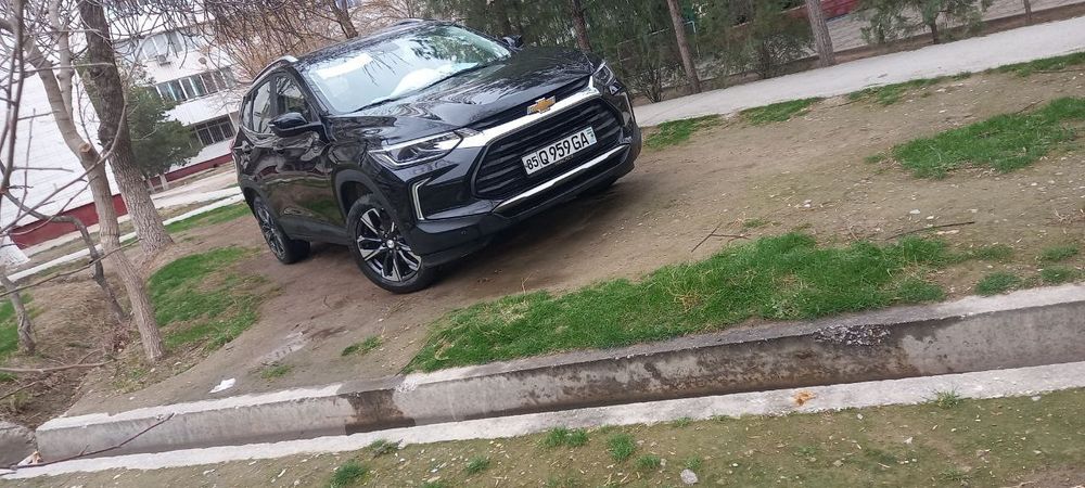 Trekr sotiladi 2023 yil dekabr