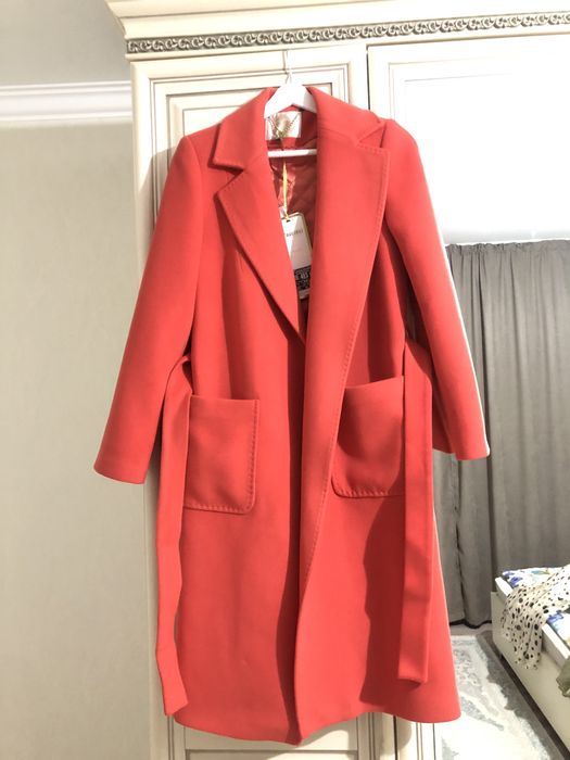 Женское пальто  Размер 36