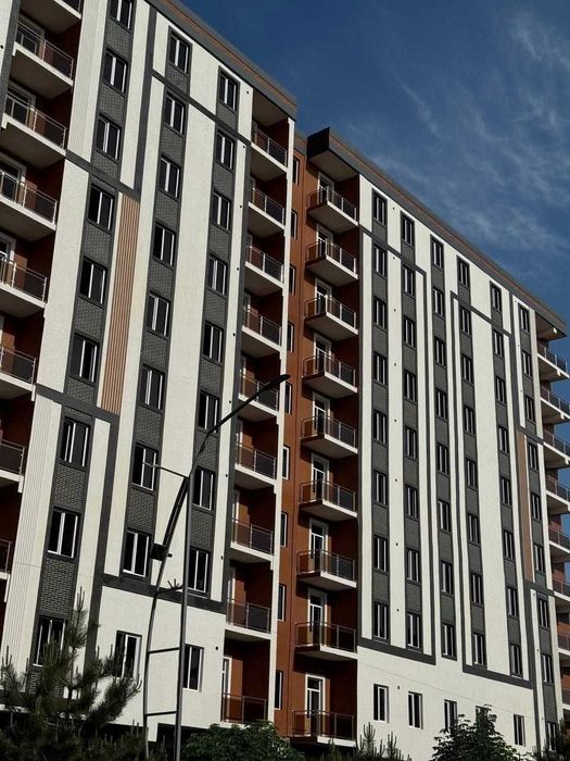 Продаётся квартира новострока в Центре города Андижан.