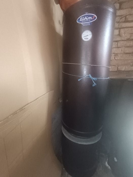 Vând Boiler 90 l