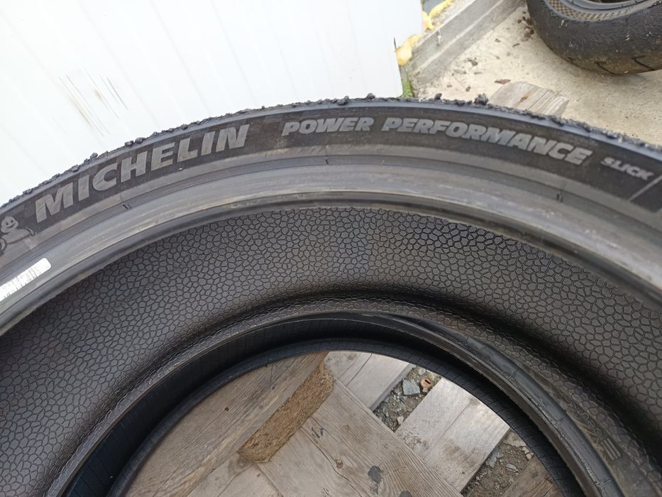 Мото гума 200 60 R17 MICHELIN