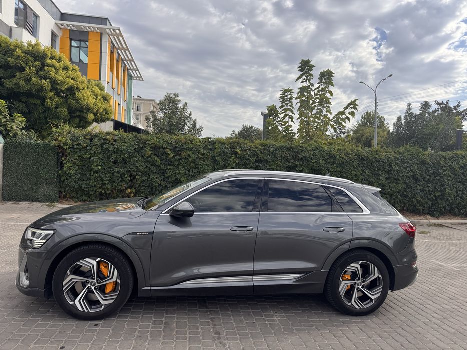 Audi e-tron 50 quattro 2021