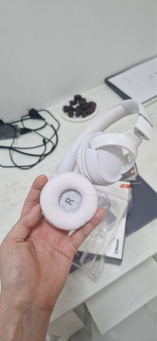 Наушники JBL