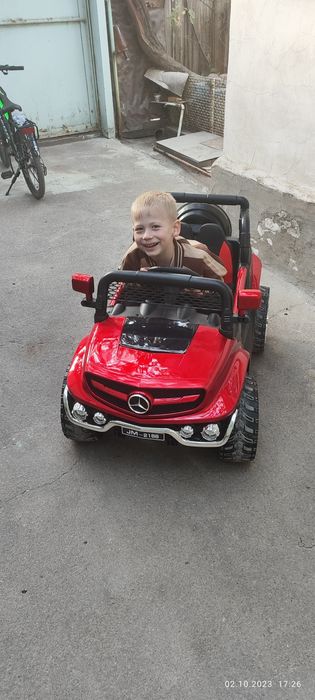 Продаётся детский электро автомобиль б/у в идеальном состоянии